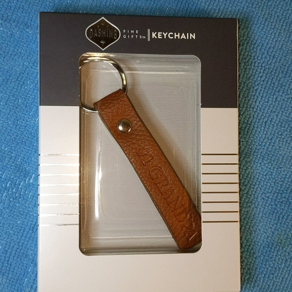 Keychain - Picture 7 of 8